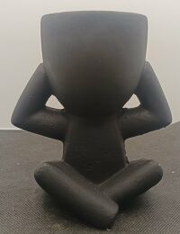 Cache pot bonhomme "Rafa" noir1